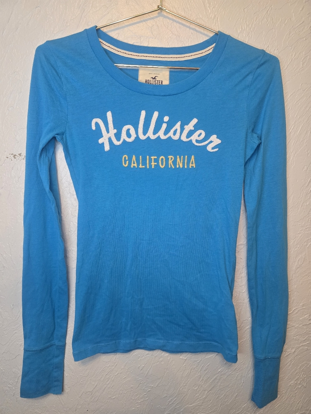 Hollister California Blue Long Sleeve Tee XS Logo Graphic Stretch Top